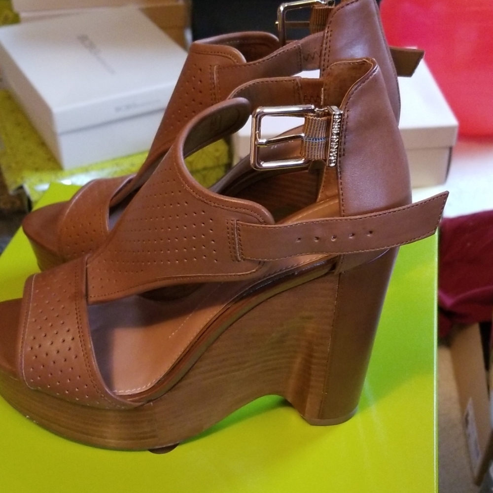 Wedges - Picture 2 of 4